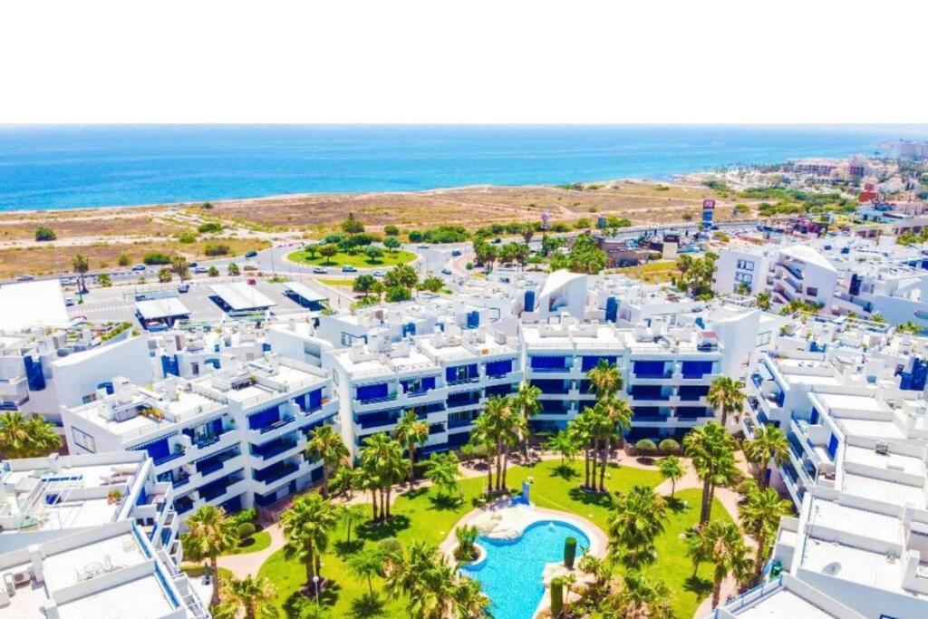 Coral House - La Calma - Playa Flamenca - Big Terrace & 4 Swimming Pools. Apartman Kültér fotó